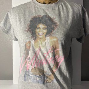 Whitney Houston T shirt pre-owned size XL 14-16 petite pic of Whitney Color Gray